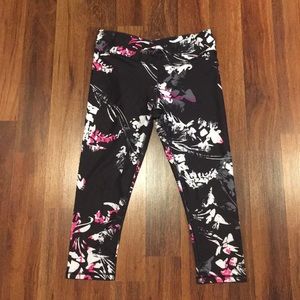 Flower print Capri leggings (never worn)